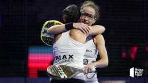 Llaguno Riera embrassade WPT Master Final 2022