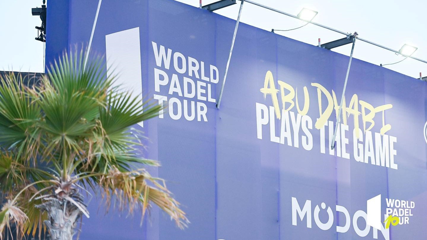 Abu Dhabi World Padel Tour 2023 pelaa peliä