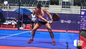 Castello revers deux mains Jensen Abu Dhabi 2023