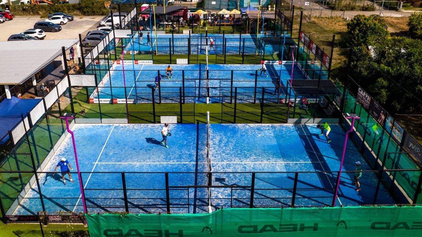 Le padel popular in France, but not everywhere…