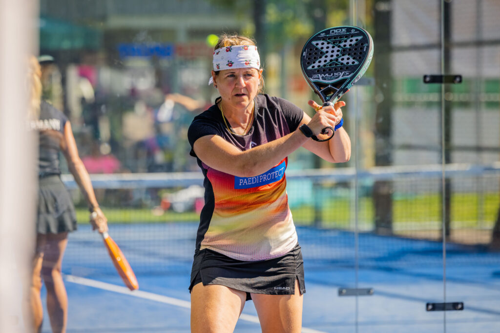 Kristina Clement forehand