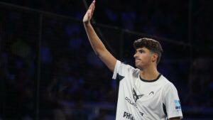 Arturo Coello freihändig Mendoza P1 Premier Padel 2023