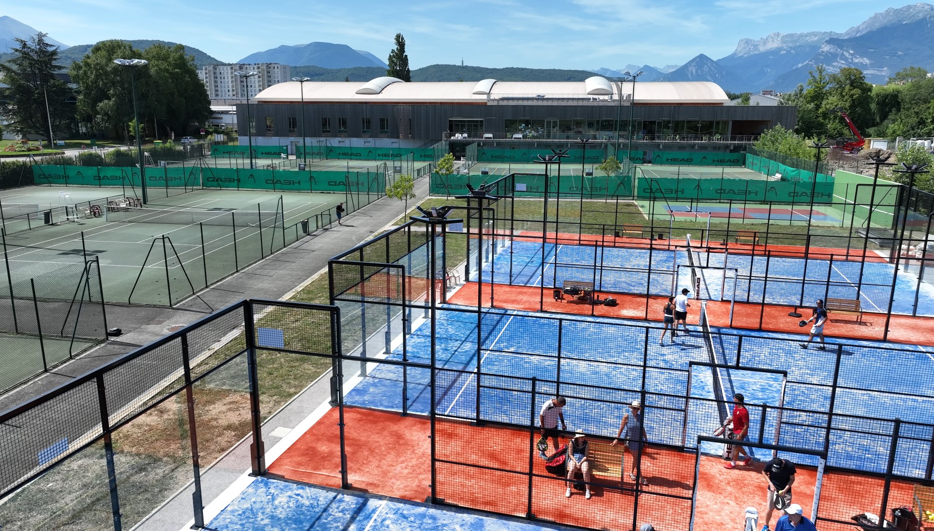 Vincent Berlandis : “100% de taux d’occupation pour le padel au Grenoble Tennis Padel”