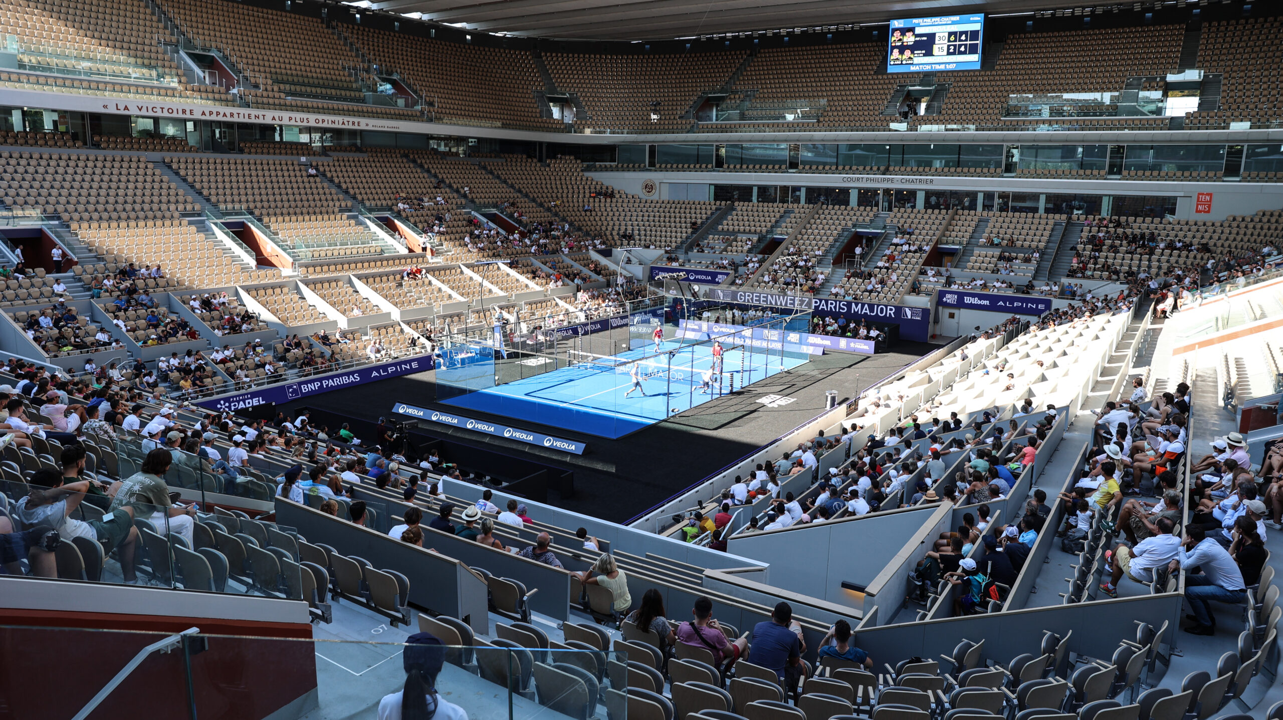Sonnentribüne Roland Garros padel 2023