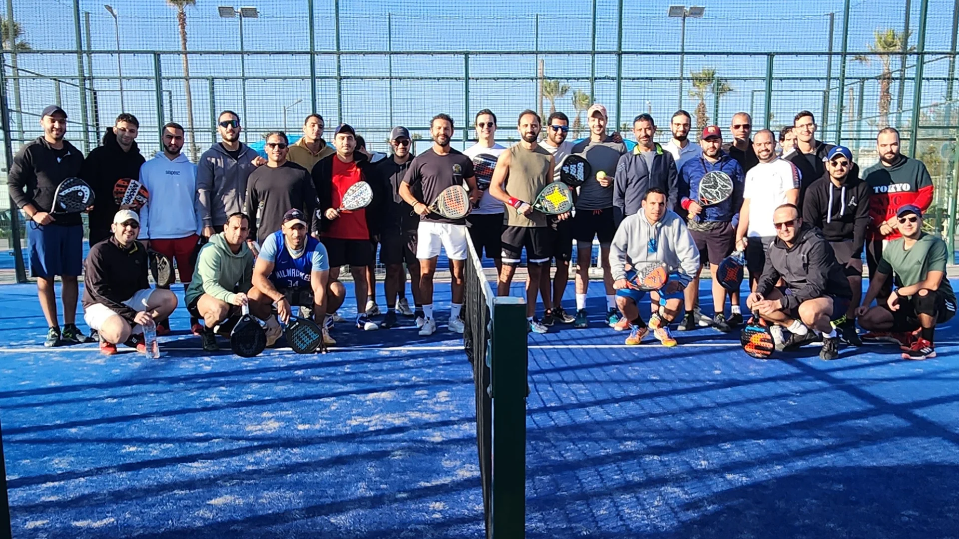 Padel Aktywna gra: marokańska społeczność sportowa łącząca przyjemność z gry i zaangażowanie społeczne