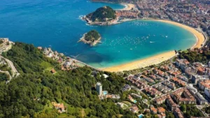 San sebastien vue padel gastronomie plage