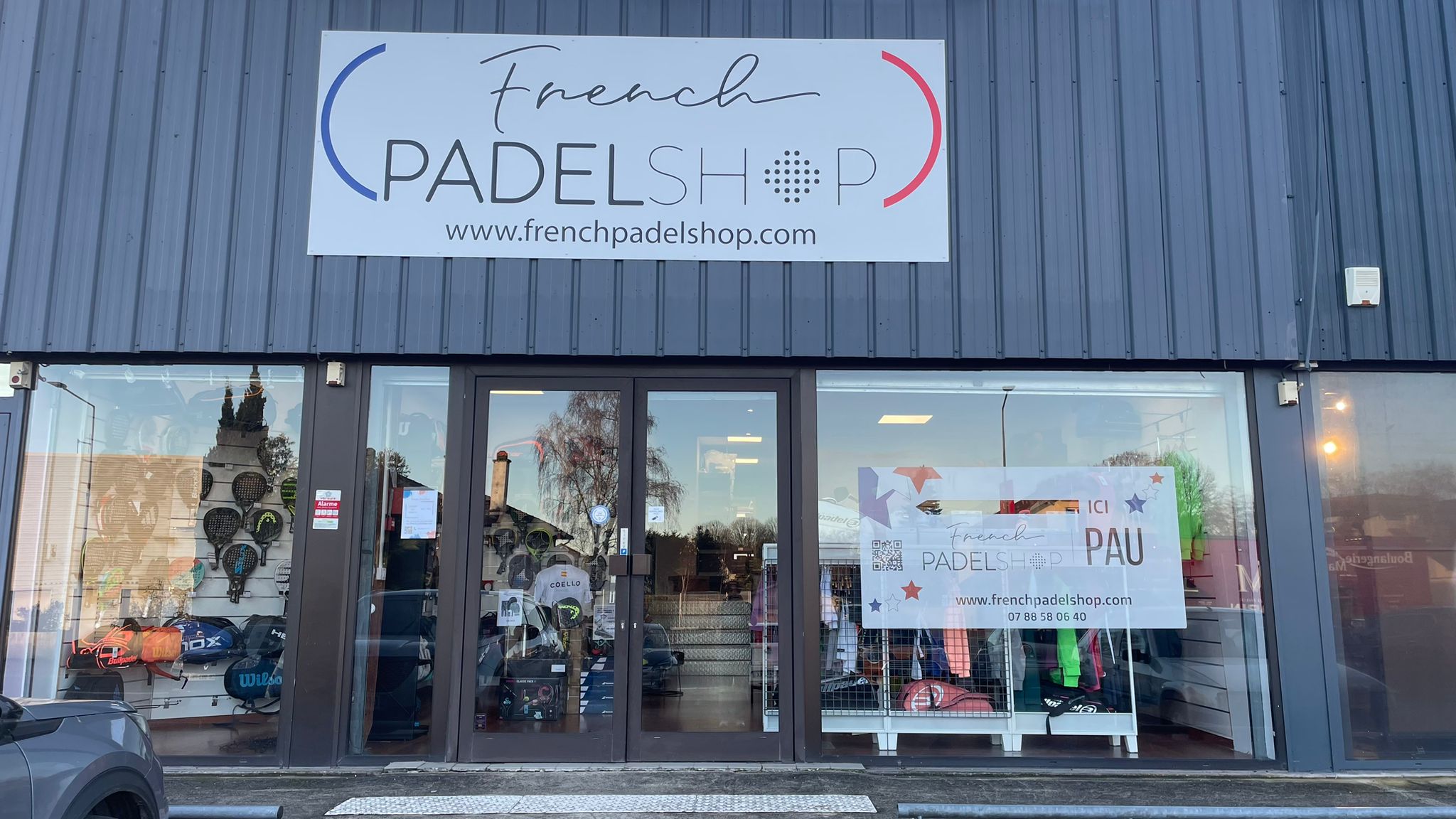 法语 Padel 店铺波城