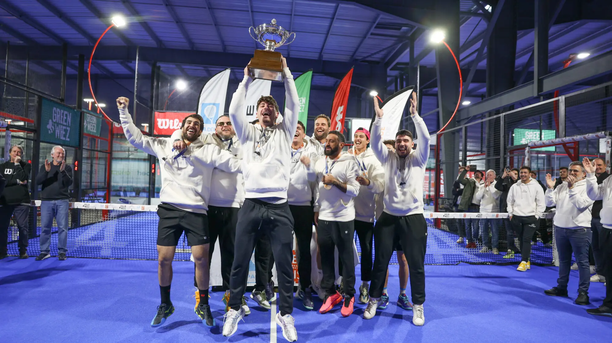 huis Padel wordt Frans kampioen en Teodoro Zapata wint de hattrick