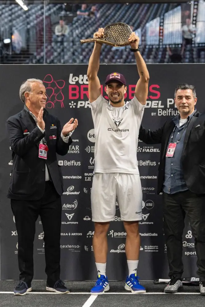 Ale-Galan-racquet-in-bronze-Brussels-Premier-Padel-P2 | Padel Magazine