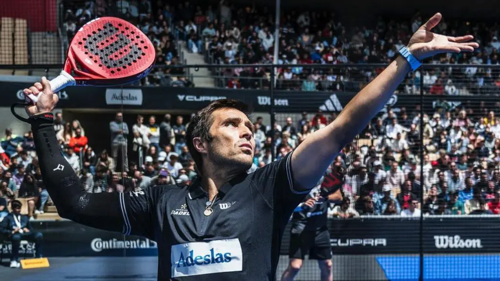 Bela bandeja 2024 droite | Padel Magazine Bela bandeja 2024 droite