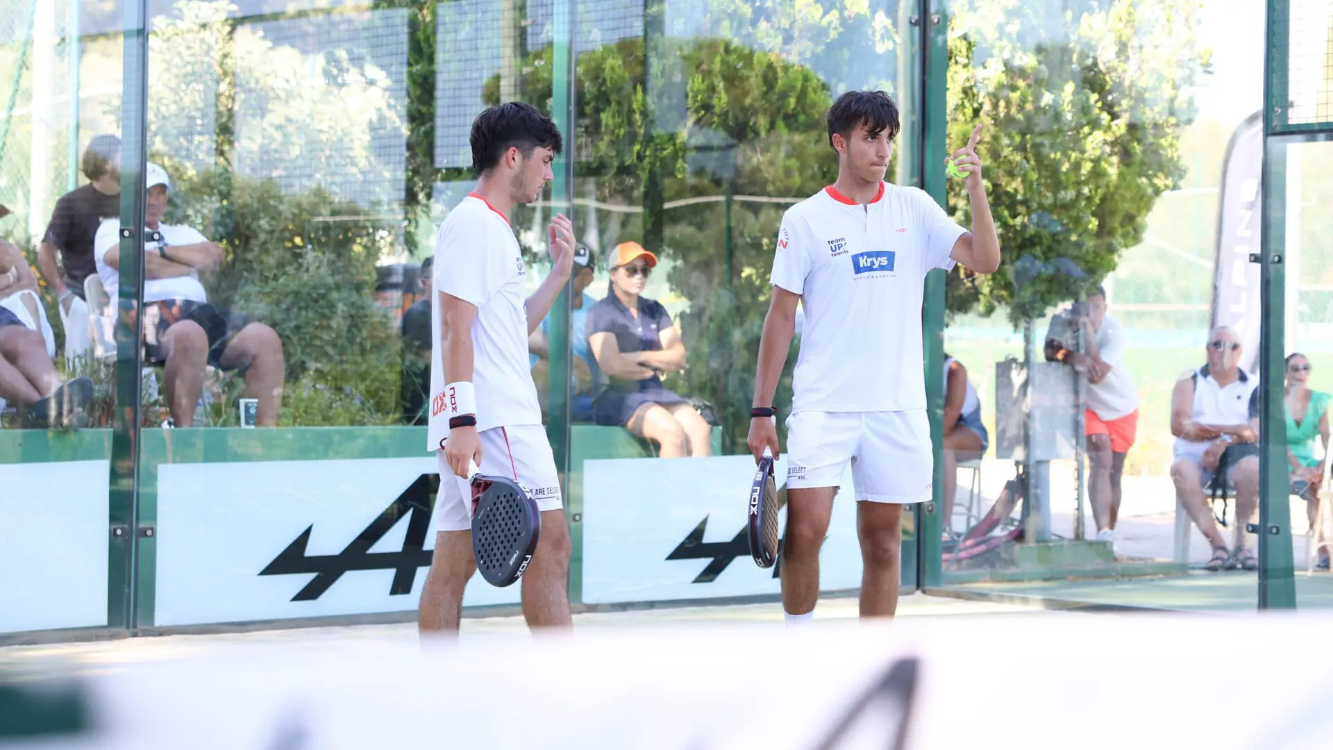 ティメオ フォントニー ヨアン ボロナド P1500 バンドール | Padel Magazine ティメオ・フォントニー ヨアン・ボロナド P1500 バンドール