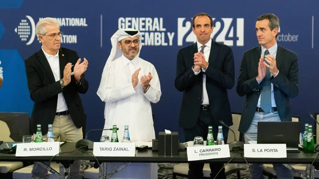 Luigi Carraro réélu à la présidence de la FIP : Objectif Jeux Olympiques pour le padel