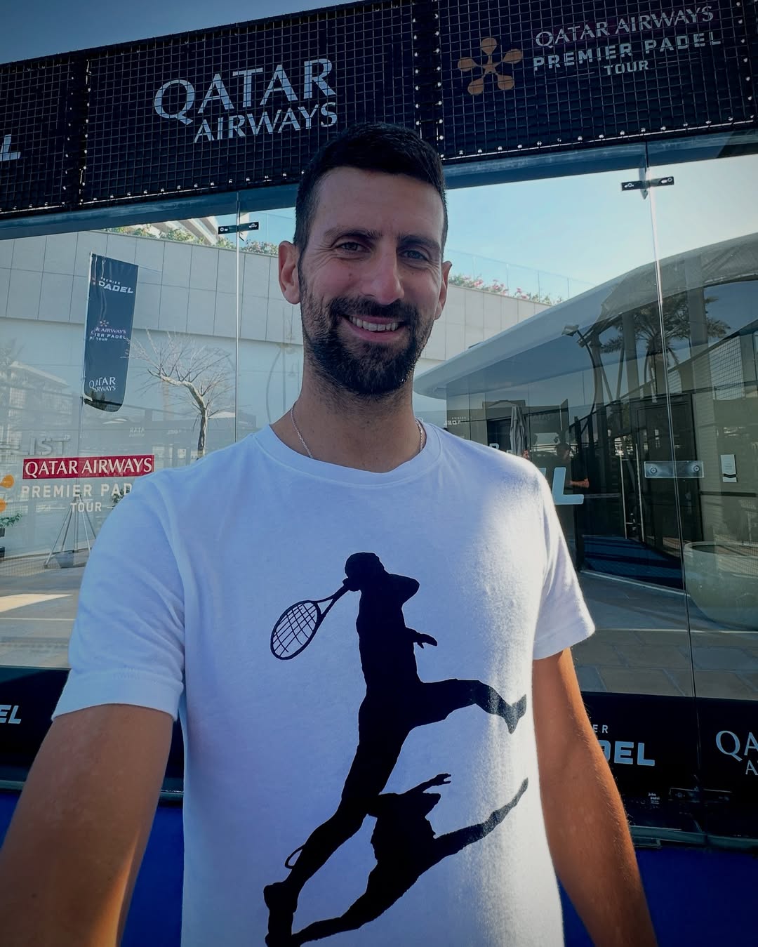 Même Novak Djokovic ne peut pas résister au padel !