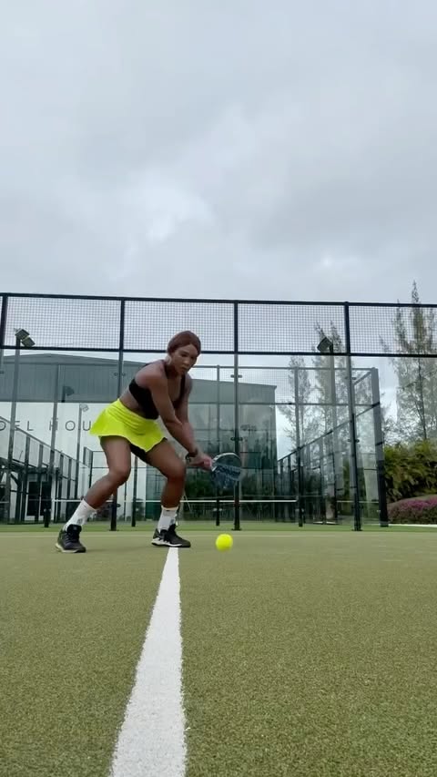 Serena Williams découvre le padel : un nouveau coup de cœur sportif ?