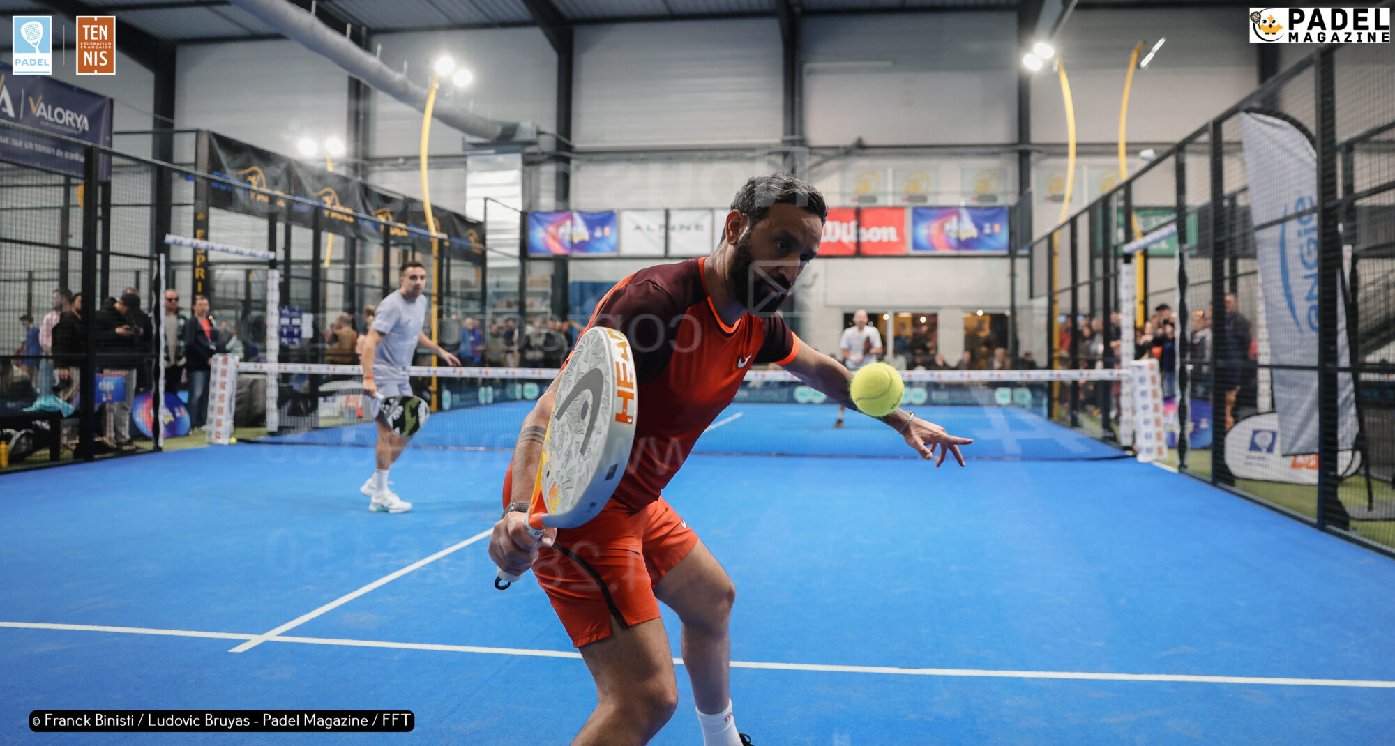 Cyril Hanouna esprit padel lyon aris