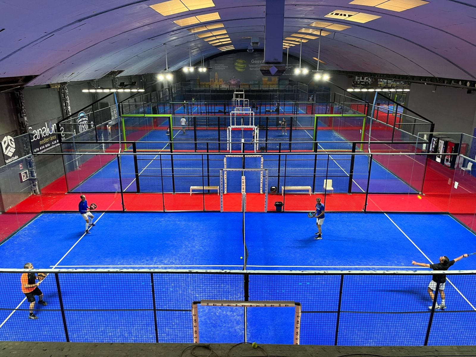 Terrains de padel situé à Family Sport Center (Beniparrell, Valence)