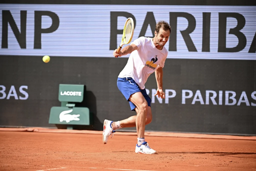Richard GASQUET revers à une main | Padel Magazine Richard GASQUET revers à une main