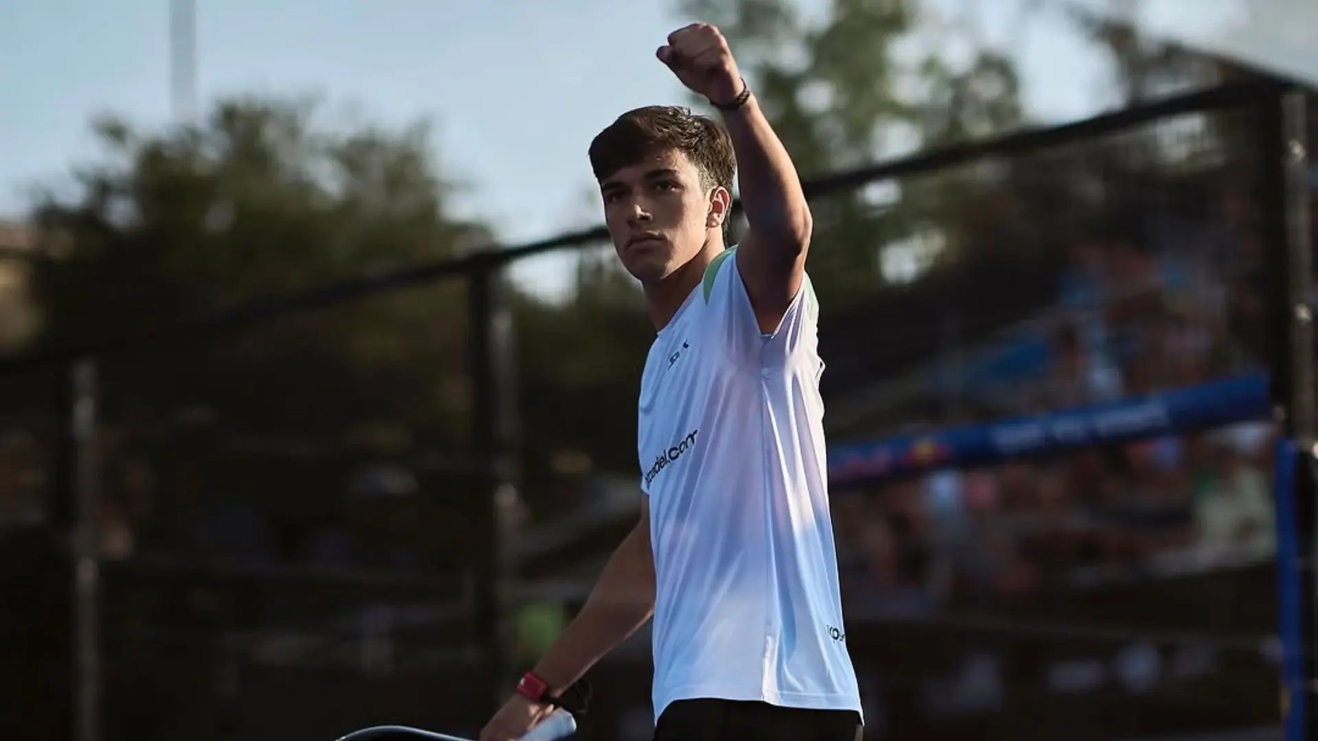 Tino Libaak : « À 16 ans, j’ai tout quitté pour le padel »
