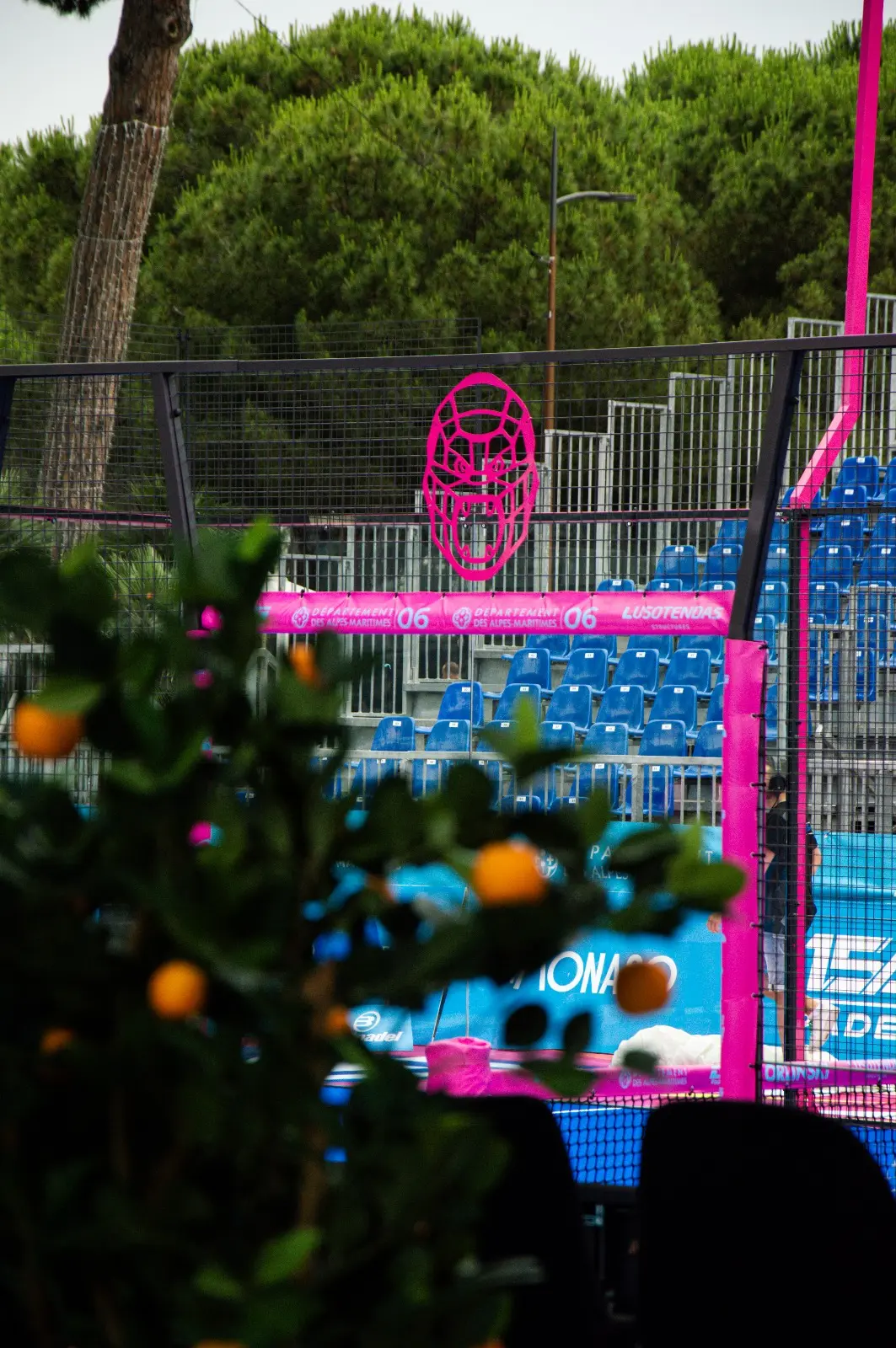 Quand le padel devient une œuvre d’art : Richard Orlinski signe la première piste artistique au monde | Padel Magazine Quand le padel devient une œuvre d’art : Richard Orlinski signe la première piste artistique au monde
