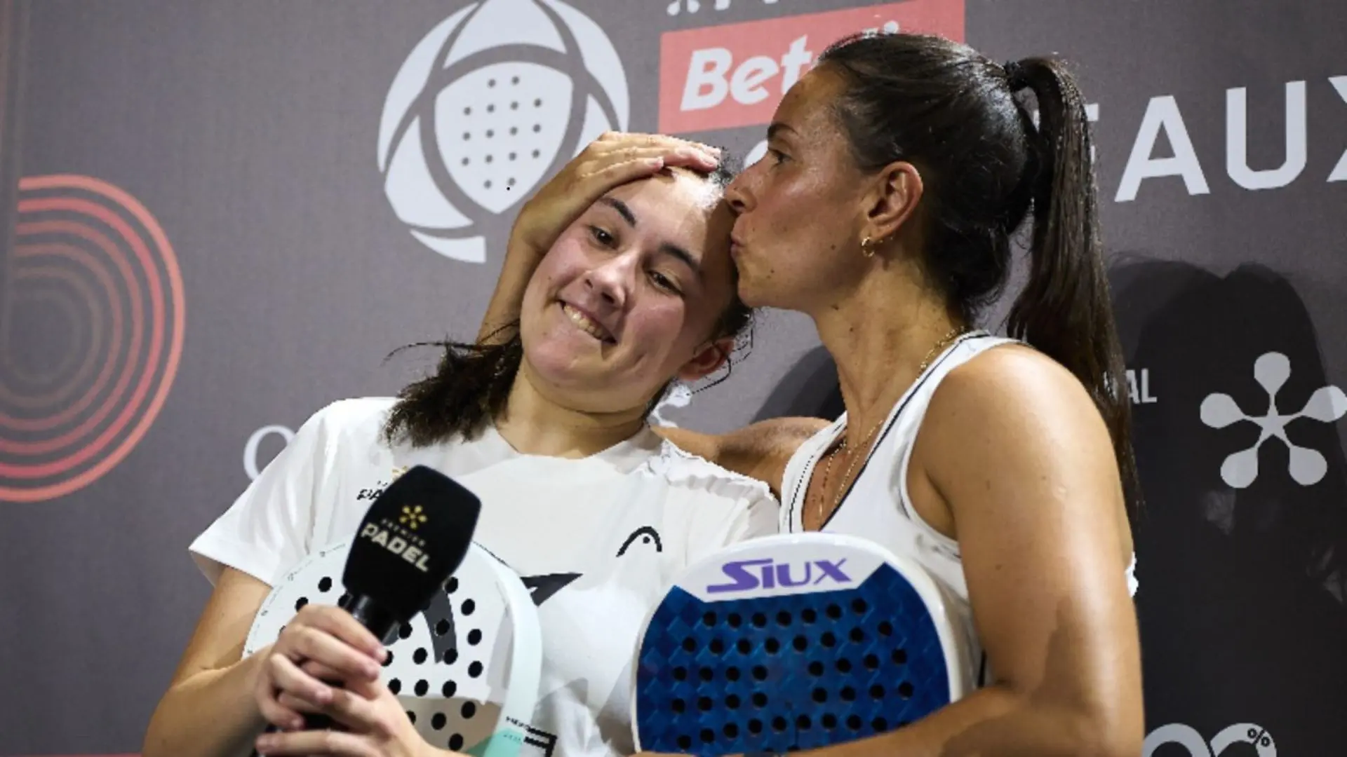 Bordeaux P2 - Aux côtés d’Araújo, Ustero devient la plus jeune joueuse à remporter un titre Premier Padel