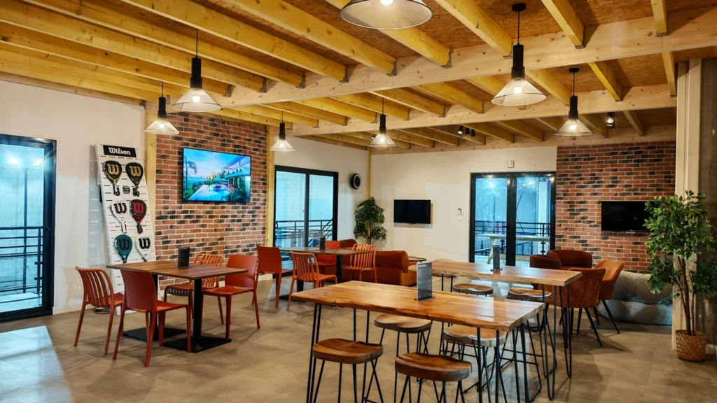 2v2 Padel Club recherche des coachs pour la saison 2025-2026