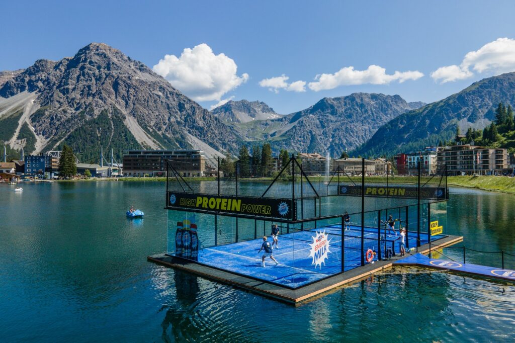 Du ski au padel flottant : l’étonnante métamorphose d’Arosa en Suisse