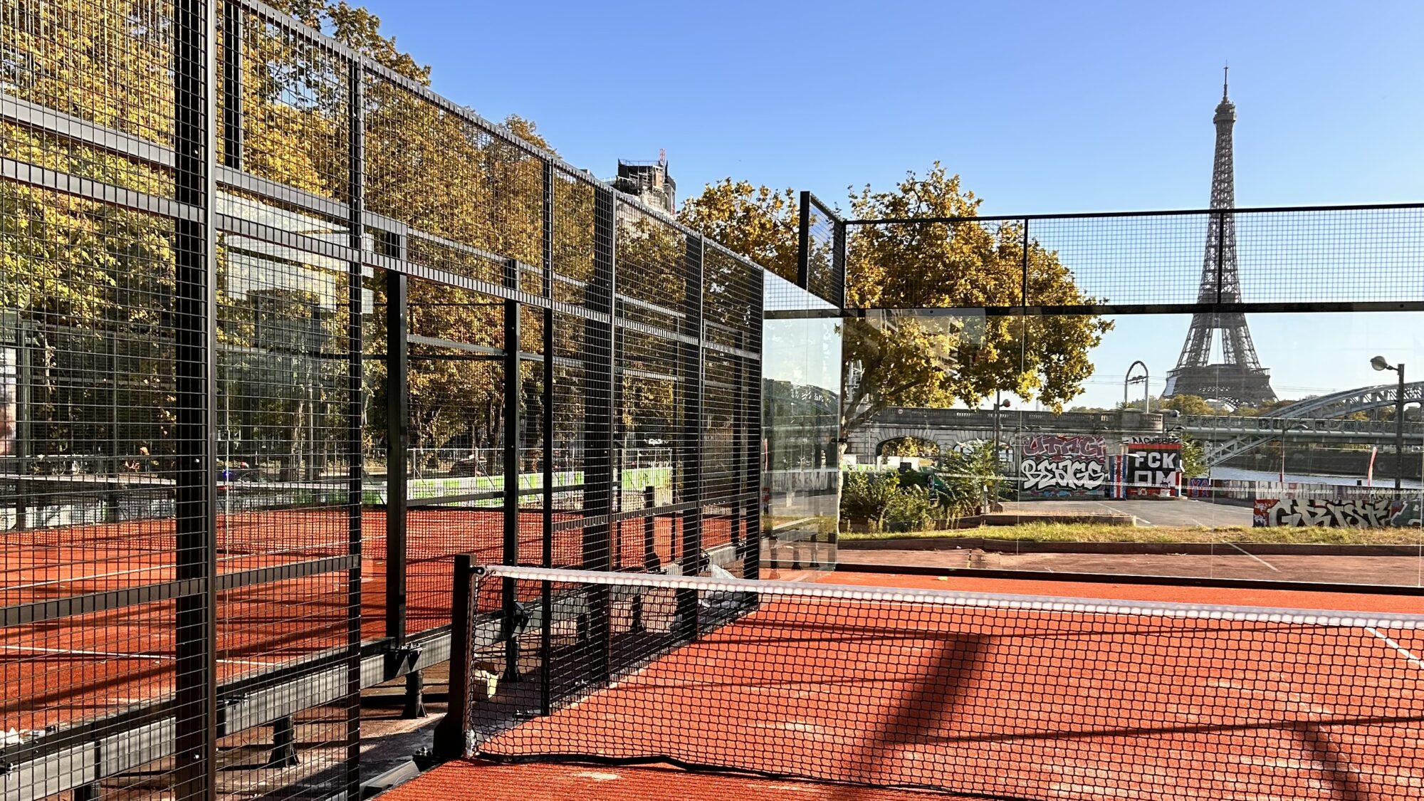 Sportfield Paris 16 : deux nouvelles pistes de padel avec vue sur la Tour Eiffel