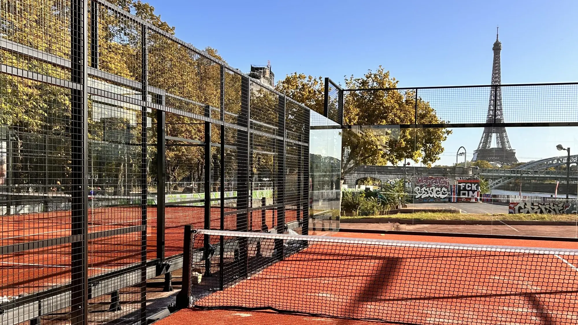 Sportfield Paris 16: two new padel courts with a view of the Eiffel Tower