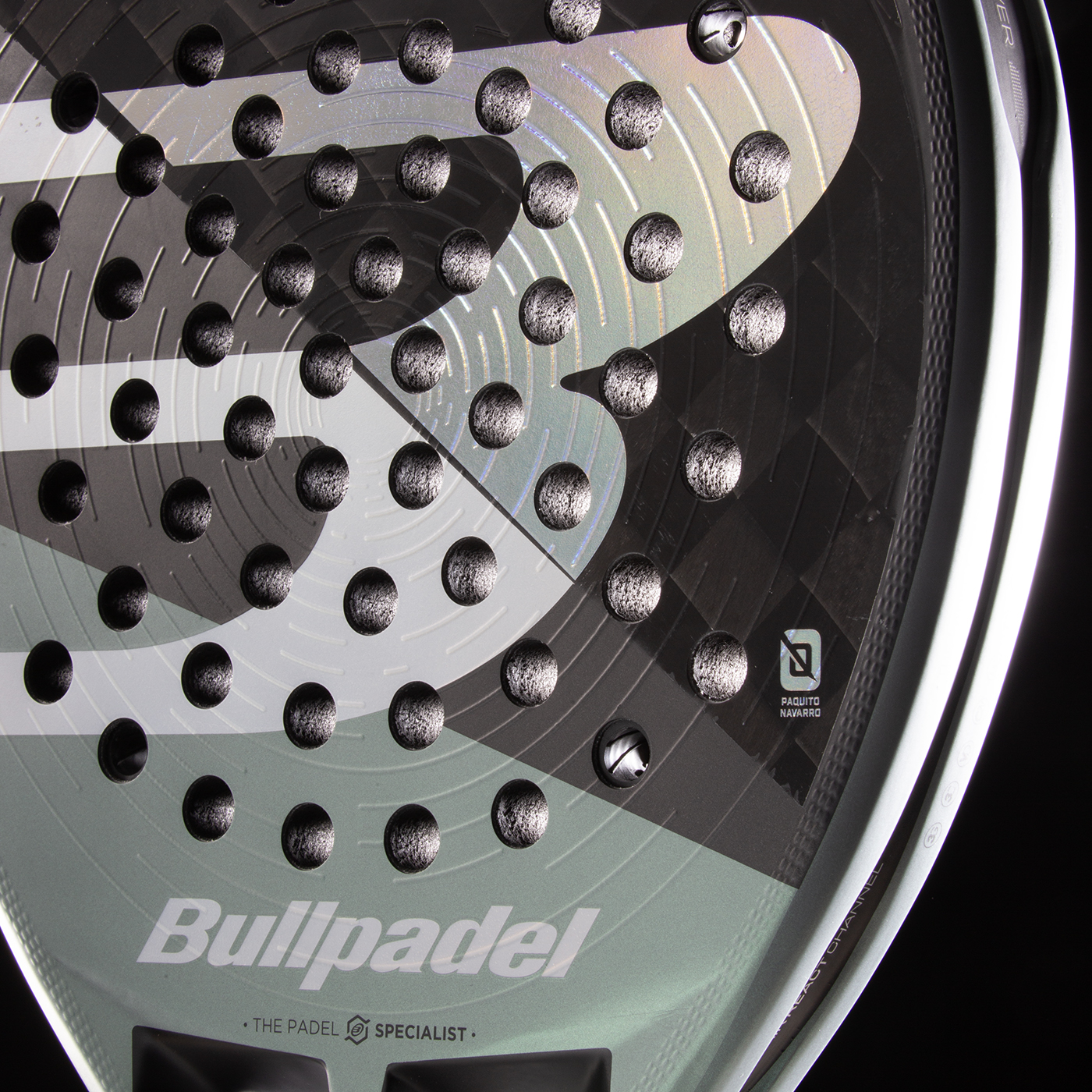 Bullpadel Hack 04 2026 : la nouvelle version de la pala de Paquito Navarro