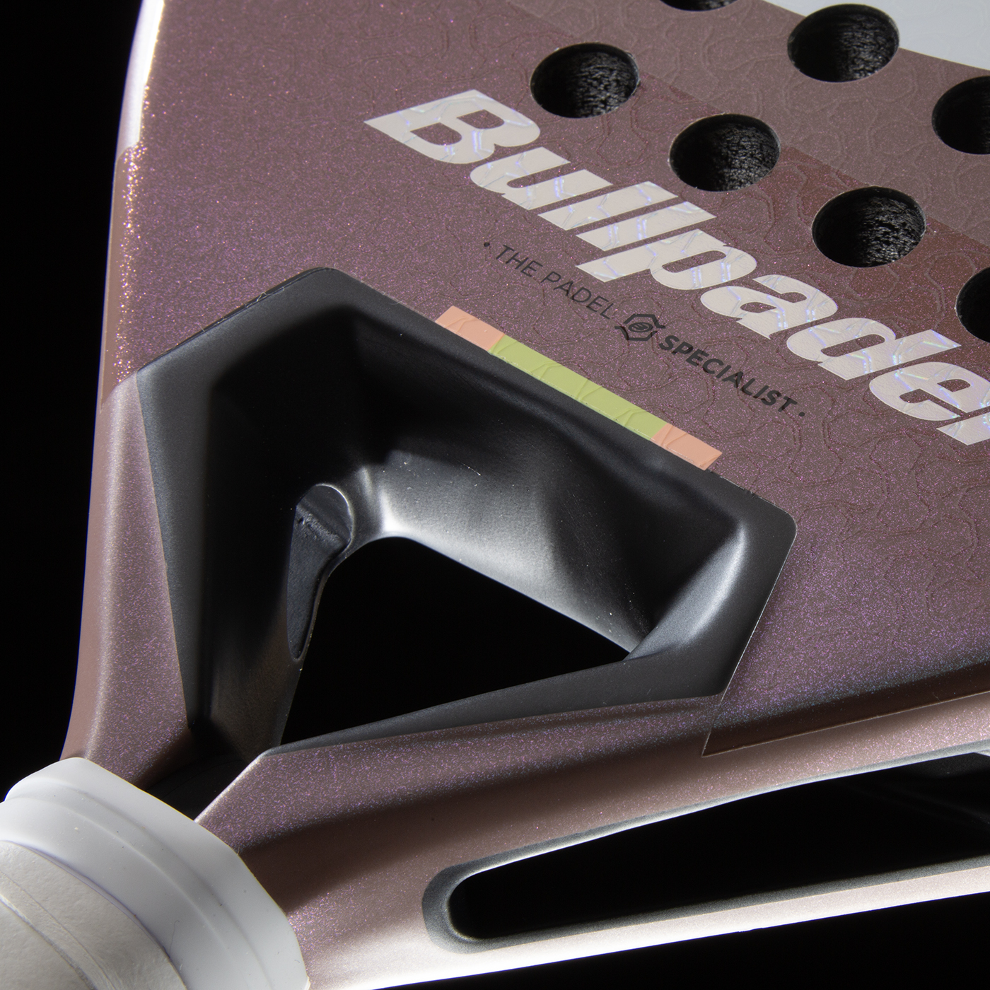 Claudia Fernández dévoile sa première raquette signature : la Wonder 2026