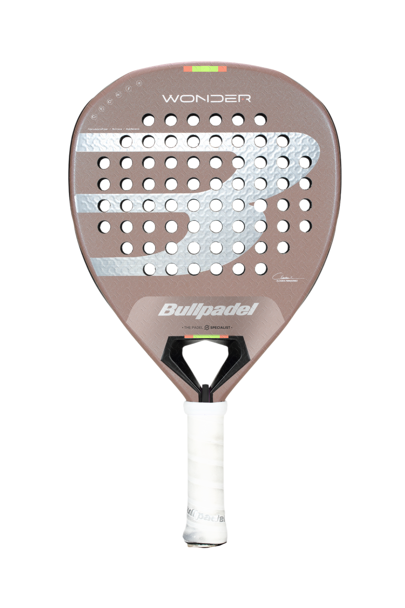 Claudia Fernández dévoile sa première raquette signature : la Wonder 2026