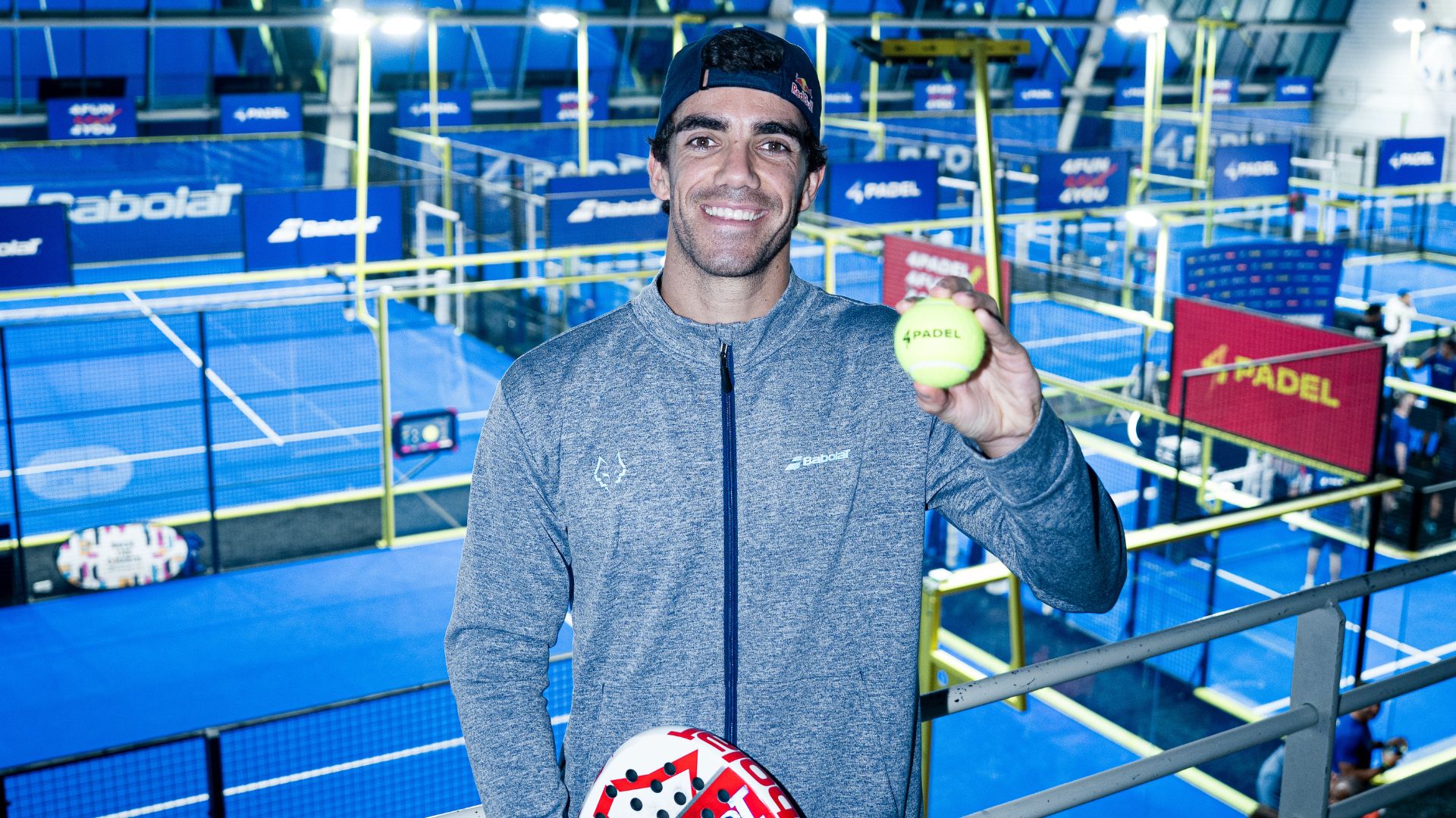Juan Lebrón inaugure 4PADEL Boulogne-Billancourt
