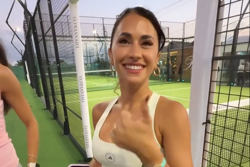 Antonela Roccuzzo sur un court de padel : quand le luxe change de décor