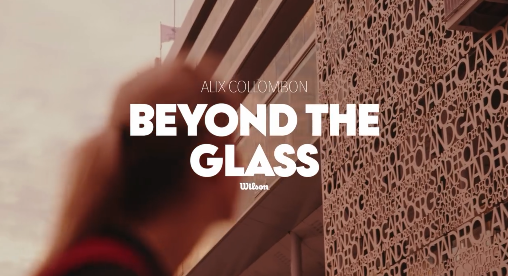 “Beyond the Glass” : Alix Collombon ouvre les portes de son quotidien
