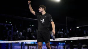 阿图罗·科埃略：“压力确实存在，我们能感受到。我们可能会失去第一的位置。”