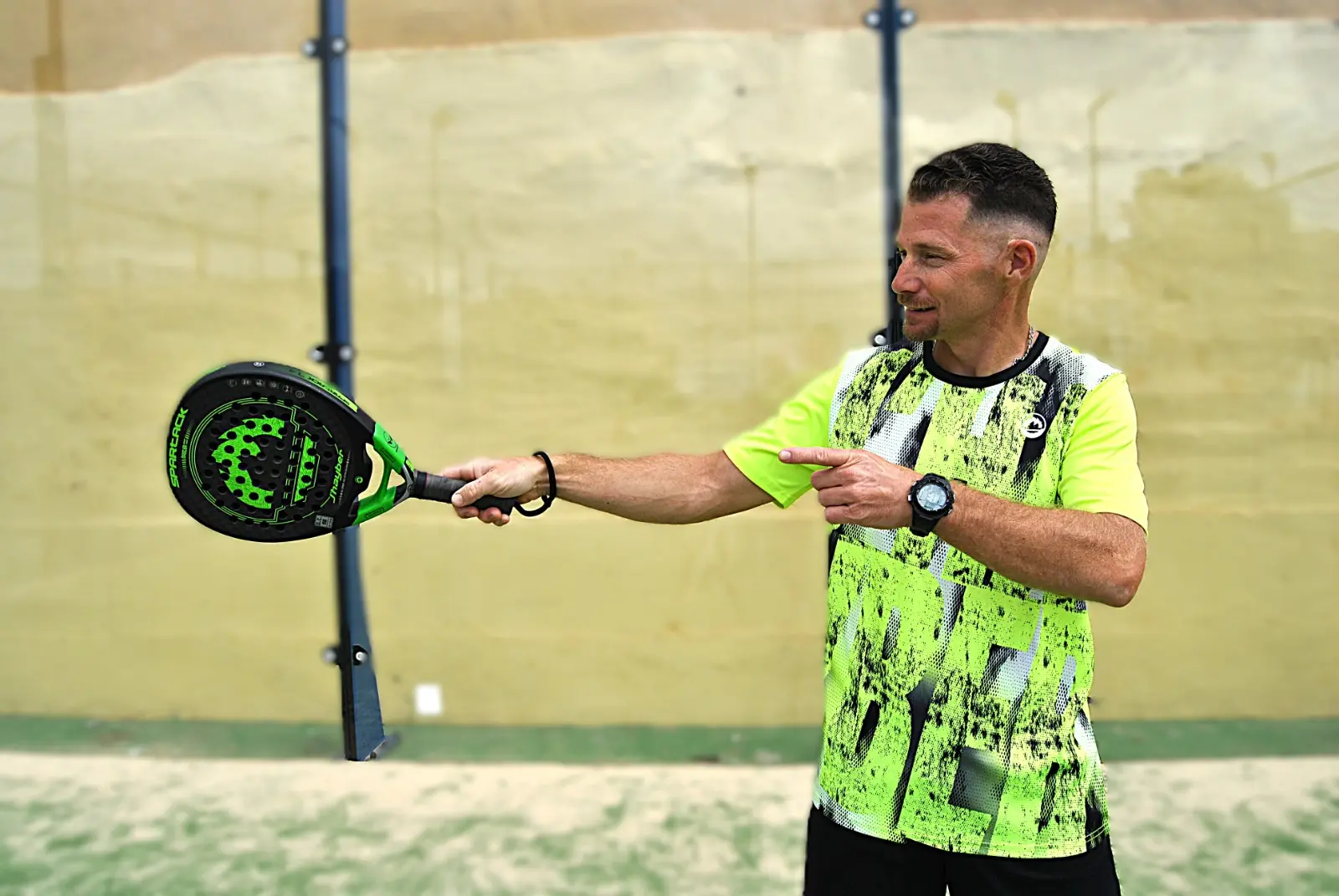 julian bondia | Padel Magazine Julien jumped