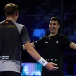 VM i par 2025 - Tre timmars match och ett bittert slut för Di Nenno / Augsburger, slagna i åttondelsfinalen av Garcia / Gala | Padel Magazine VM i par 2025 - Tre timmars spel och ett bittert slut för Di Nenno / Augsburger, slagna i åttondelsfinalen av Garcia / Gala