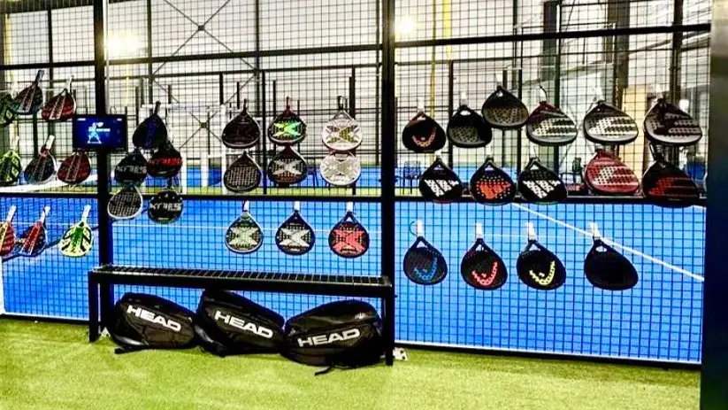 Padel : les bons plans raquettes et équipements pour Noël et la fin d’année 2025