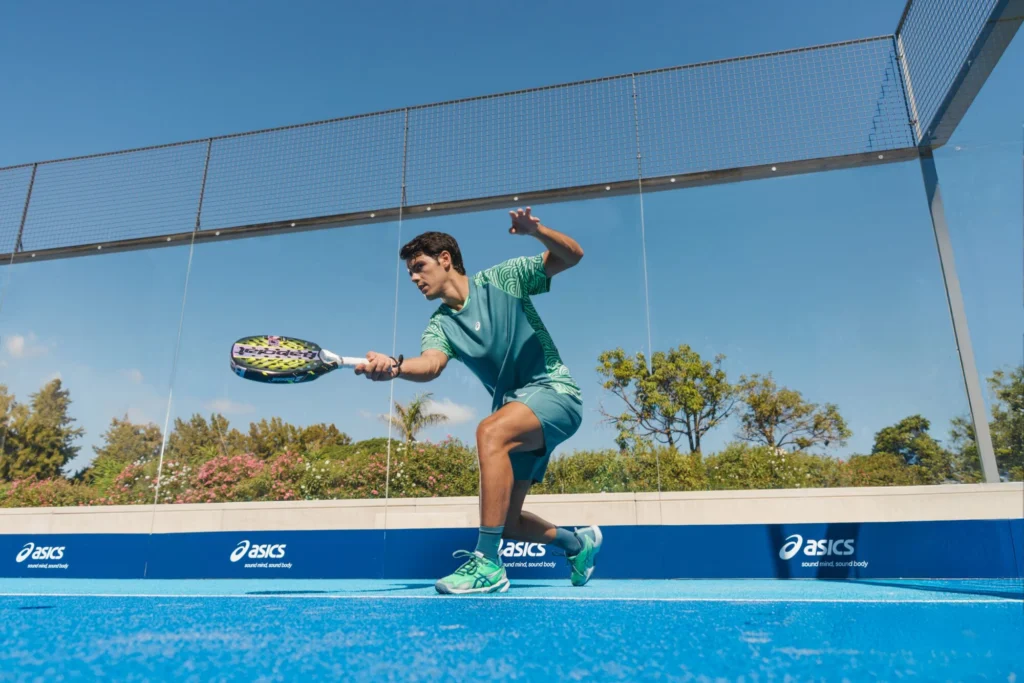 ASICS présente la SONICSMASH™ FF, une nouvelle chaussure dédiée au padel