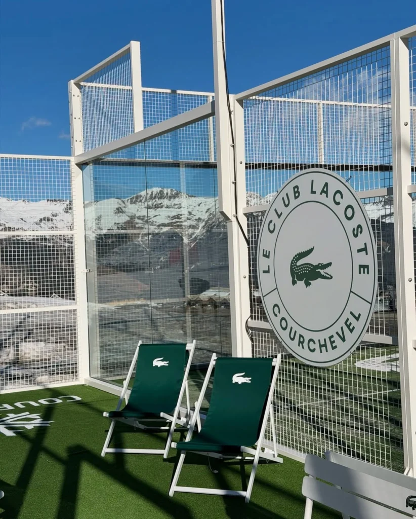 À l’Alpe d’Huez, deux nouvelles pistes de padel installées à 1 860 mètres d’altitude | Padel Magazine À l’Alpe d’Huez, deux nouvelles pistes de padel installées à 1 860 mètres d’altitude