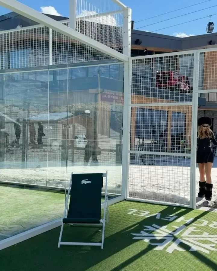 SaveClipApp_607311423_18546698230024723_5461293513384960638_n | Padel Magazine À l’Alpe d’Huez, deux nouvelles pistes de padel installées à 1 860 mètres d’altitude