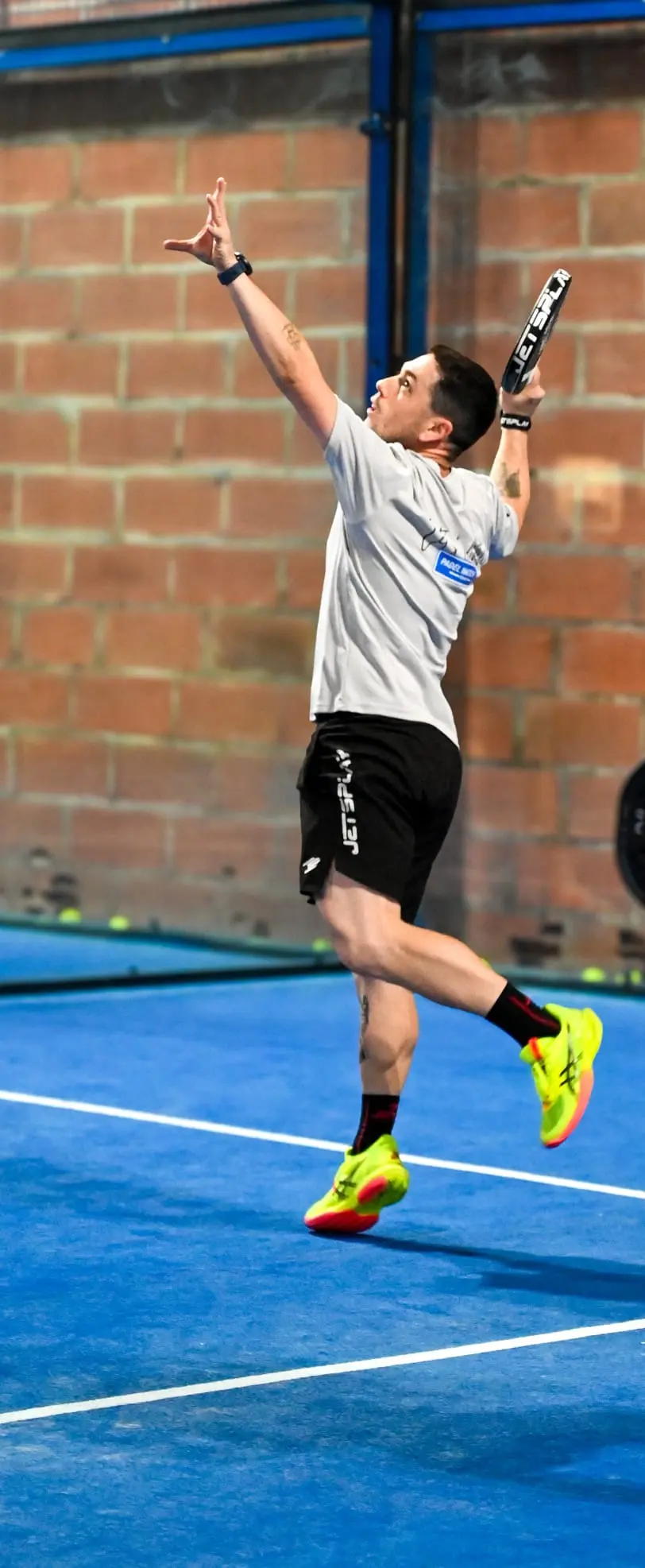 1,65 m kontra prawie 2 metry: dawno temu... Florian Fradin i jego olbrzymi koledzy z drużyny