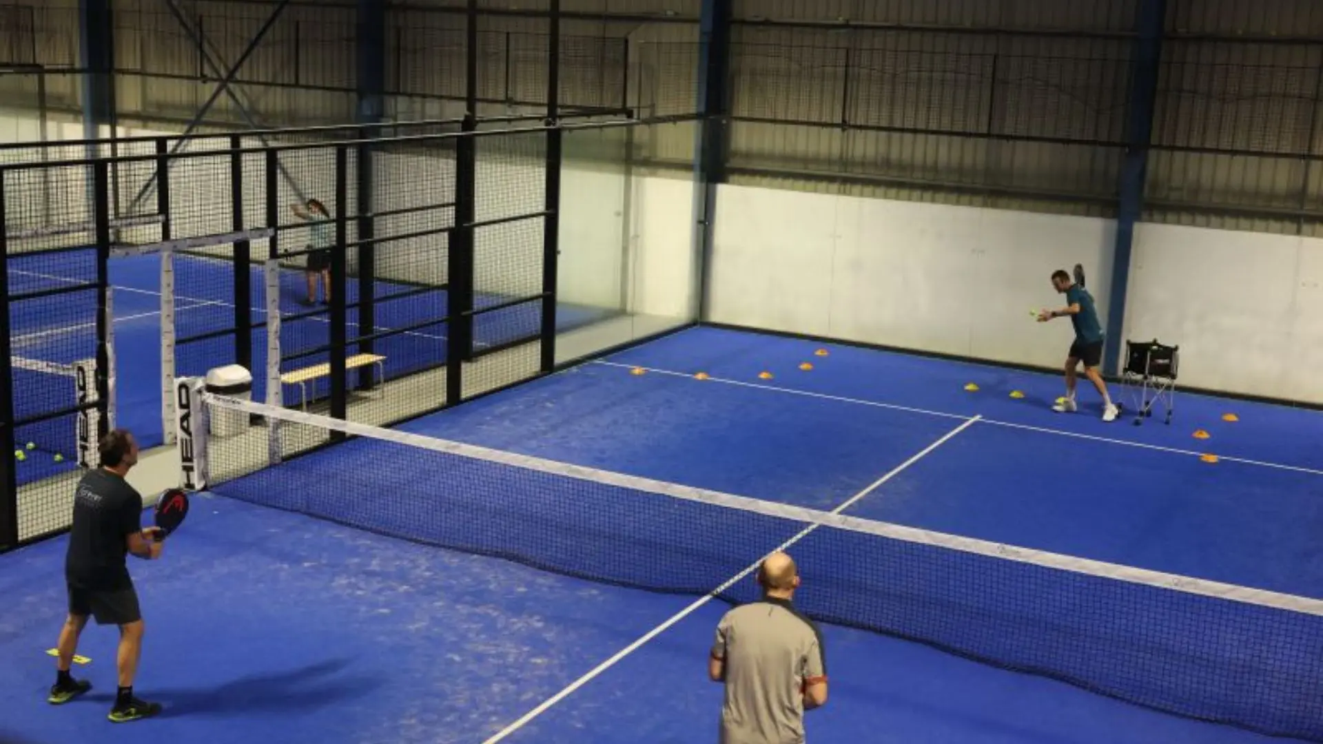 Forever Padel recrute un enseignant padel pour 2026