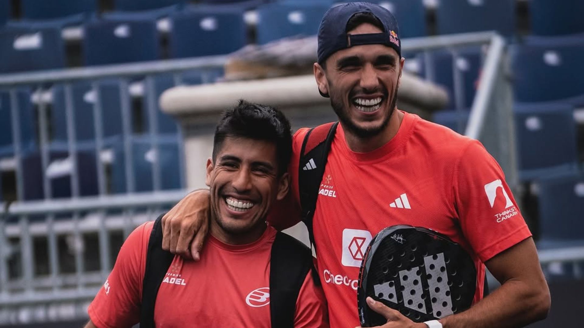 Quand Chingotto cache la pala de Galán avant leur face à face à la Reserve Cup