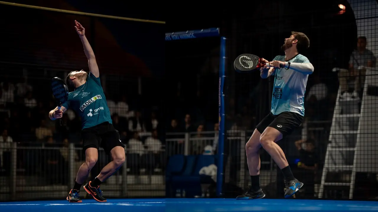 Comment sortir la balle par 3 au padel ? smash