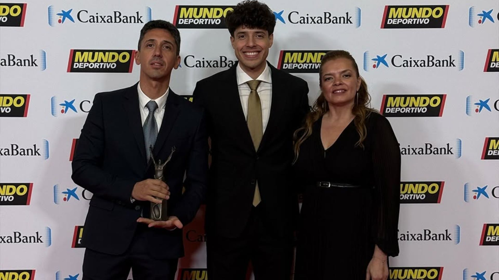 Tapia : « Avant d’être numéro un, mon rêve était de vivre avec mes parents »