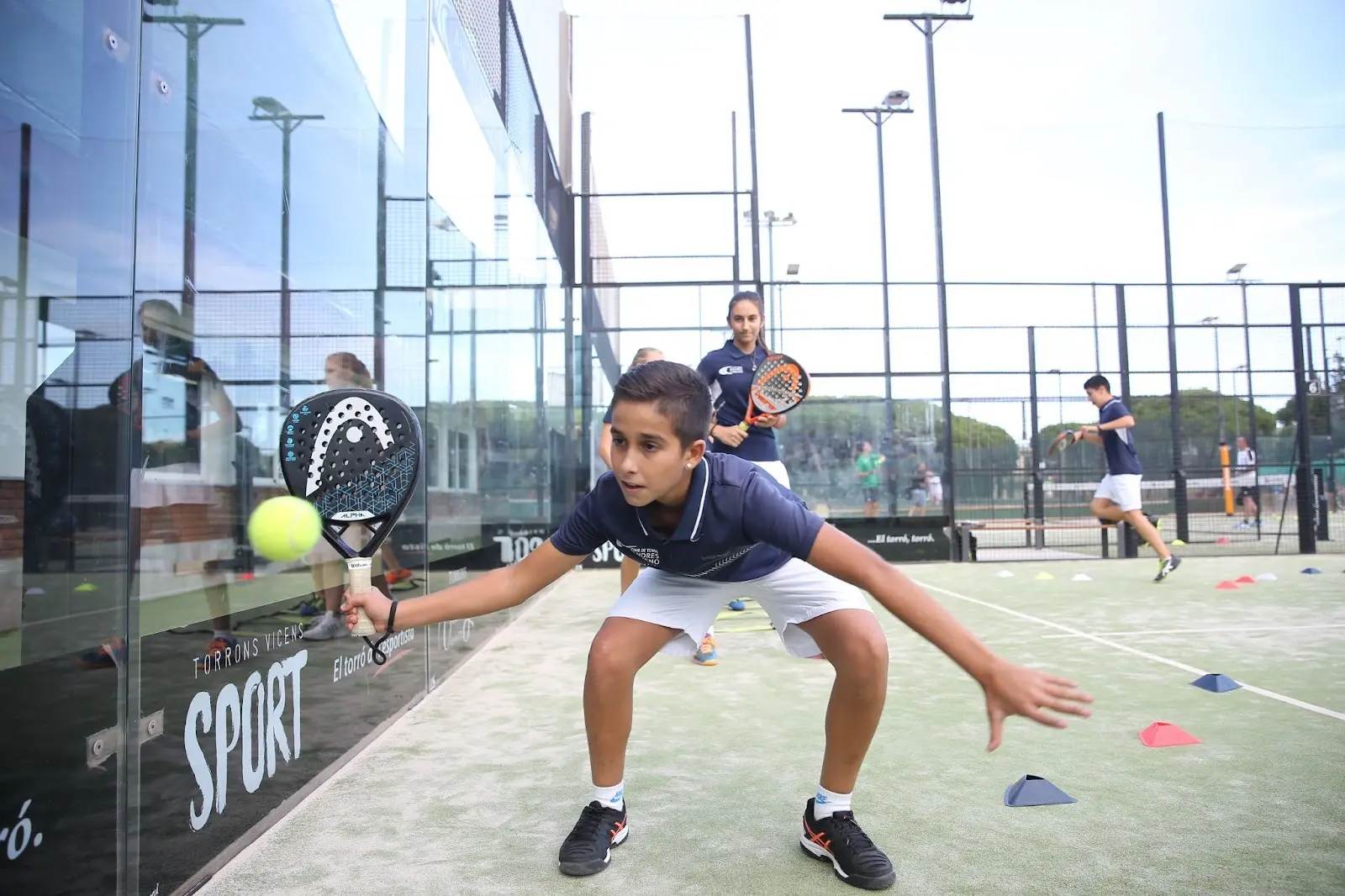 Opleiding en doorgroeimogelijkheden op hoog niveau: Spanje en Frankrijk, twee verschillende dynamieken oss barcelona | Padel Magazine Opleidingen en carrièrepaden op hoog niveau: Spanje en Frankrijk, twee verschillende dynamieken (Barcelona)