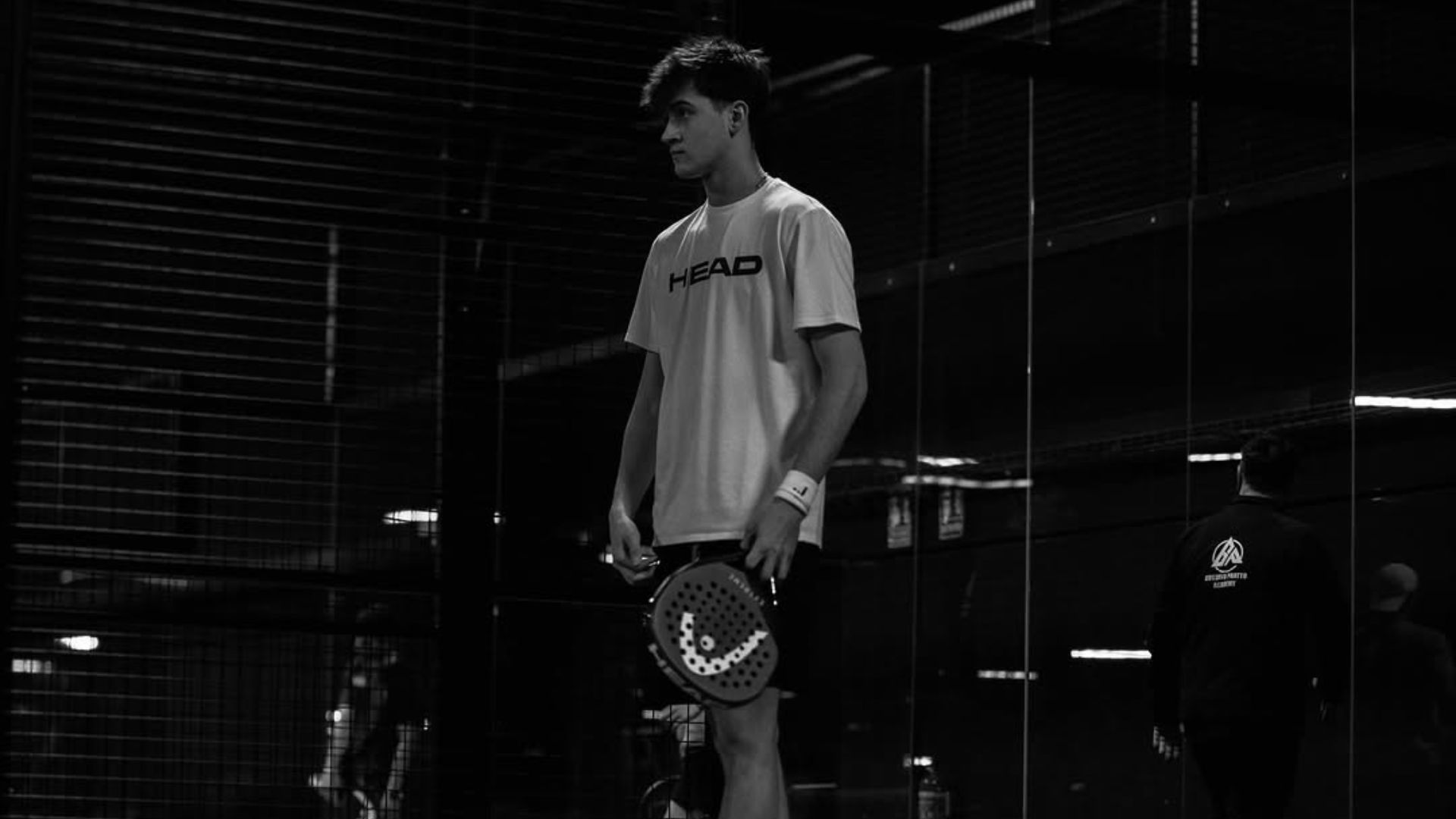 Curro Cabeza forfait à Gijón le tenant du titre touché à labdomen | Padel Magazine Curro Cabeza forfait à Gijón : le tenant du titre touché à l’abdomen