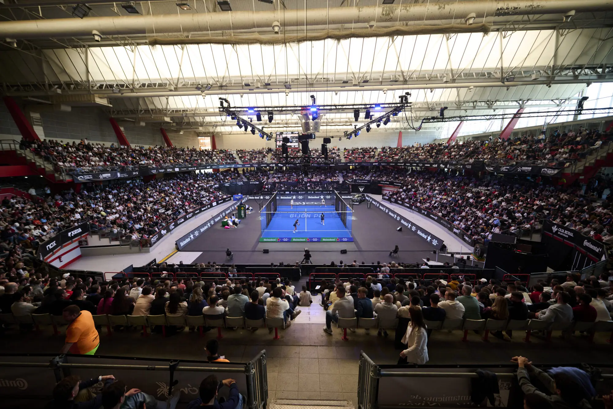 Changements de partenaires : la saison 2026 s’anime déjà sur Premier Padel - piste padel