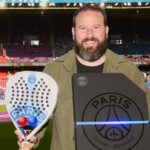 Adrien Maigret reçoit un joli clin d’œil du PSG avec une raquette aux couleurs du club